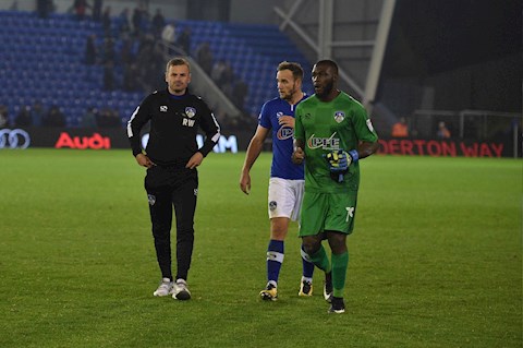 FOOT – EXPATRIÉS: JOHNY PLACIDE LE CHEVALIER BLANC D’OLDHAM ATHLETIC