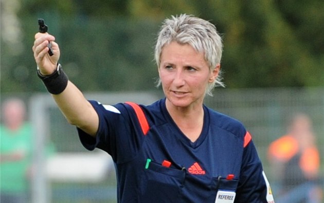 MONDIAL U20(F) – ARBITRAGE : ADAMKOVA JANA, AU SIFFLET DU DEUXIÈME MATCH D’HAÏTI.