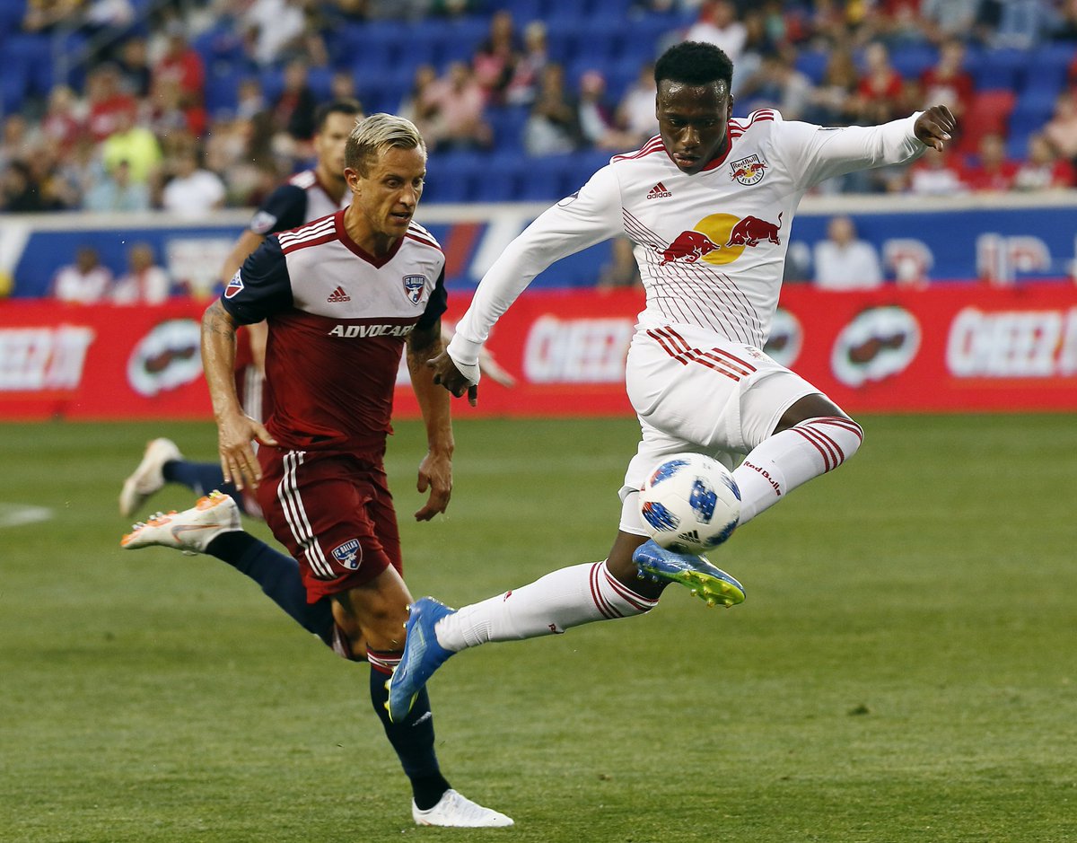 FOOT – EXPATRIÉS : DERRICK ÉTIENNE OFFRE LA VICTOIRE AU RED BULLS DE NEW-YORK