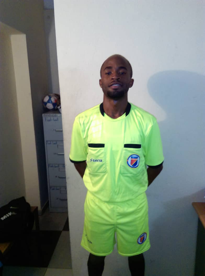 FOOTBALL – ARBITRAGE : UN HAITIEN PARMI LES 12 MEILLEURS JEUNES ARBITRES DE LA CONCACAF