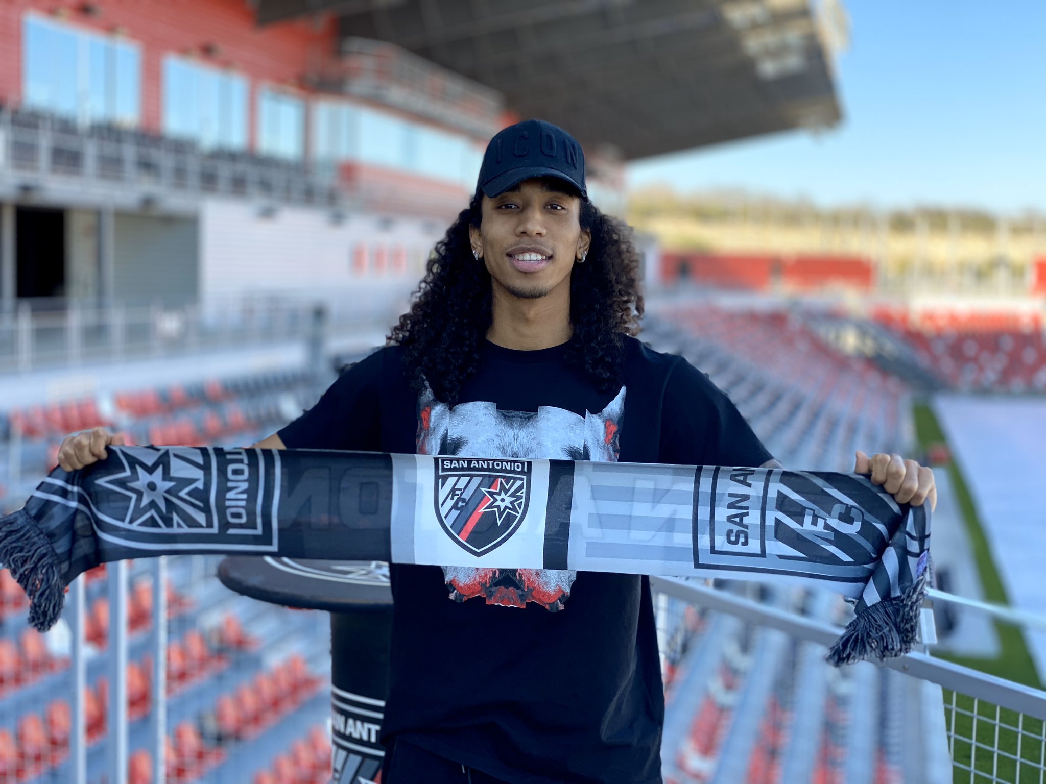 FOOTBALL – TRANSFERT : ZACHARY HERIVAUX REJOINT LE SAN ANTONIO FC