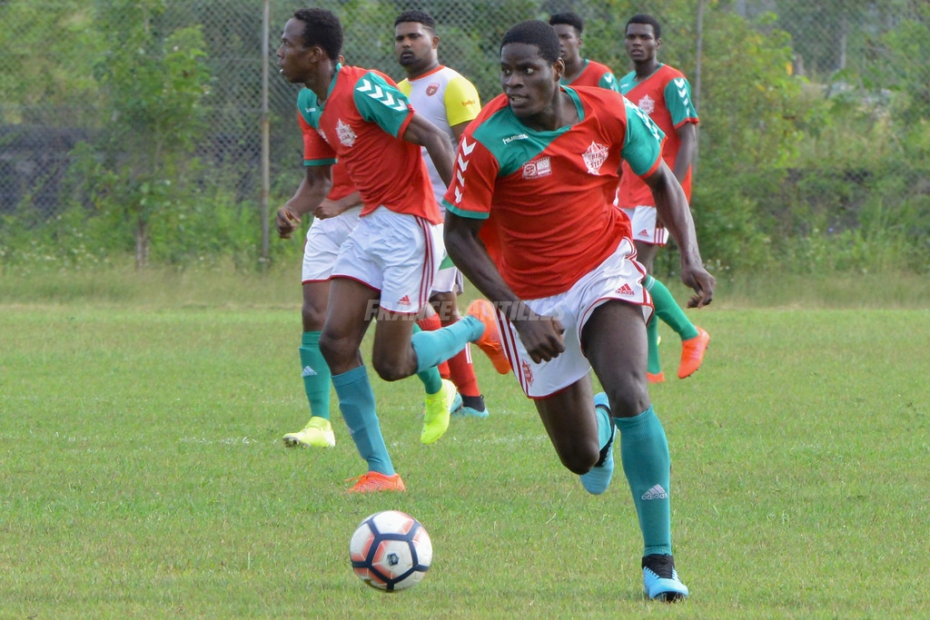 COUPE DE LA GUADELOUPE : MONDY PRUNIER, LA PERLE HAÏTIENNE QUI MÈNE SON ÉQUIPE AU SECOND TOUR