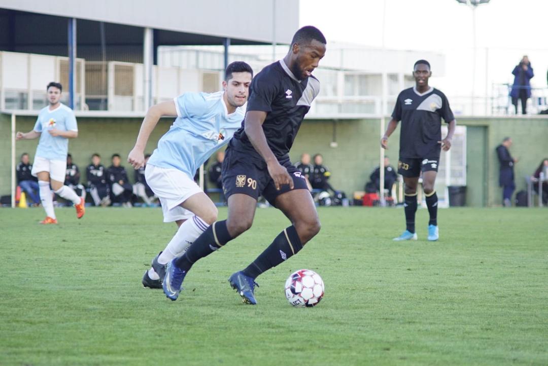 FOOT – EXPATRIÉS : LE DUC NAZON MARQUE ET FAIT GAGNER SON ÉQUIPE EN AMICAL