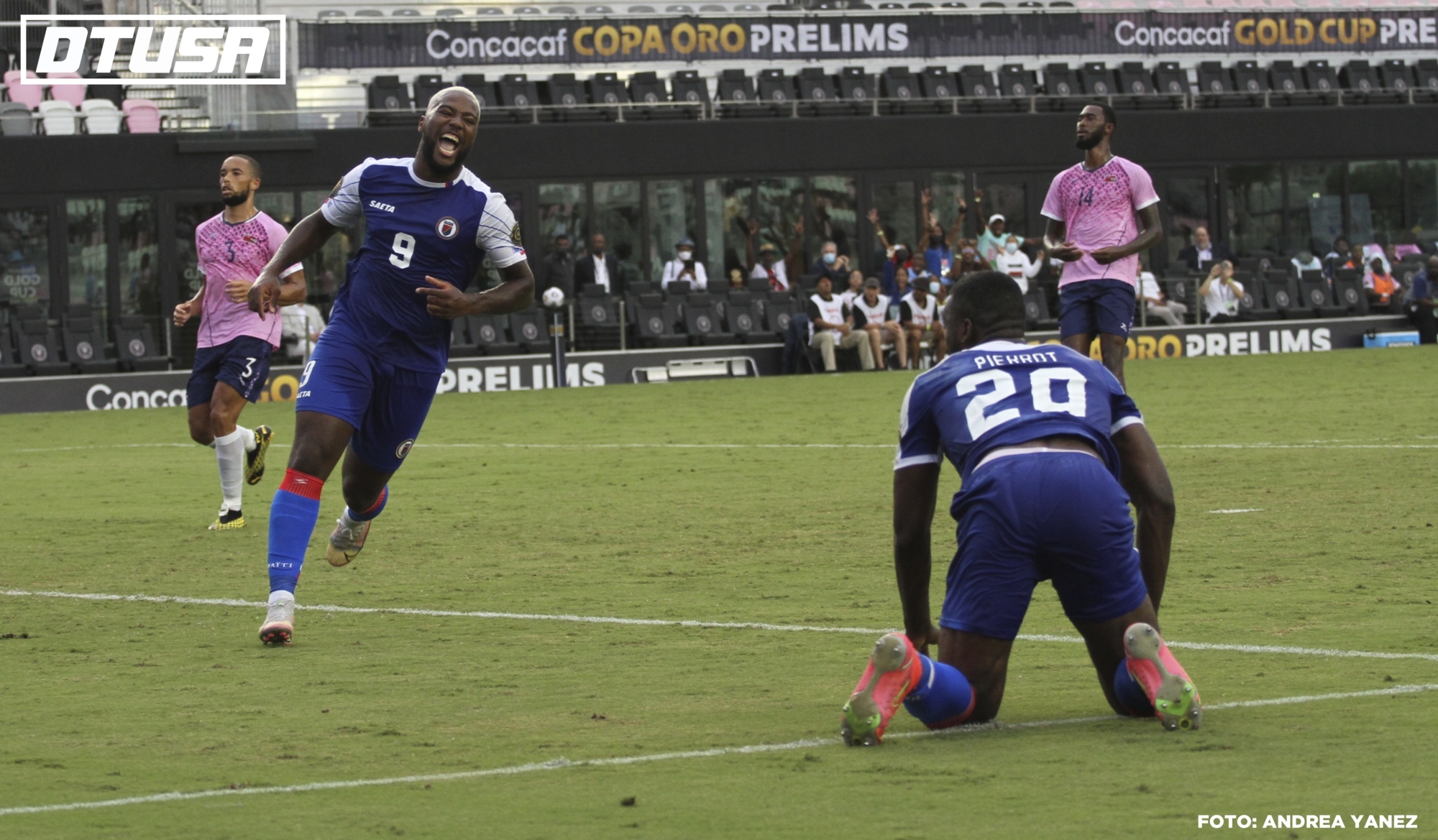 GOLD CUP 2021-BARRAGES : FRANDTZY PIERROT FAIT LE SHOW, HAÏTI MÈNE À LA PAUSE