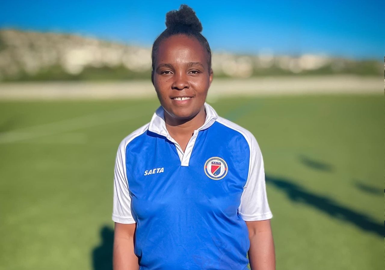 FOOT- SÉLECTION : LA SÉLECTION FÉMININE HAÏTIENNE TIENT SON SÉLECTIONNEUR