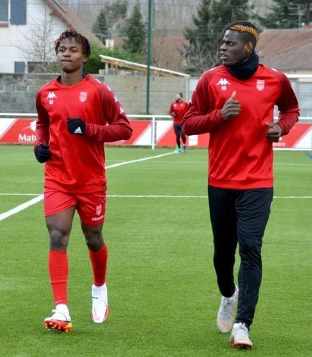 FOOT-EXPATRIÉS : “JE NE VIS QUE POUR LE FOOTBALL”, A CONFIÉ MONDY PRUNIER